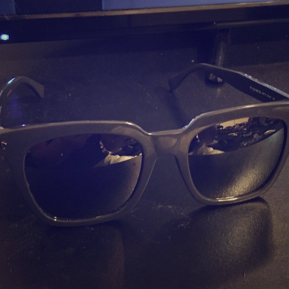 Women’s Fendi Sunglasses FF 0216